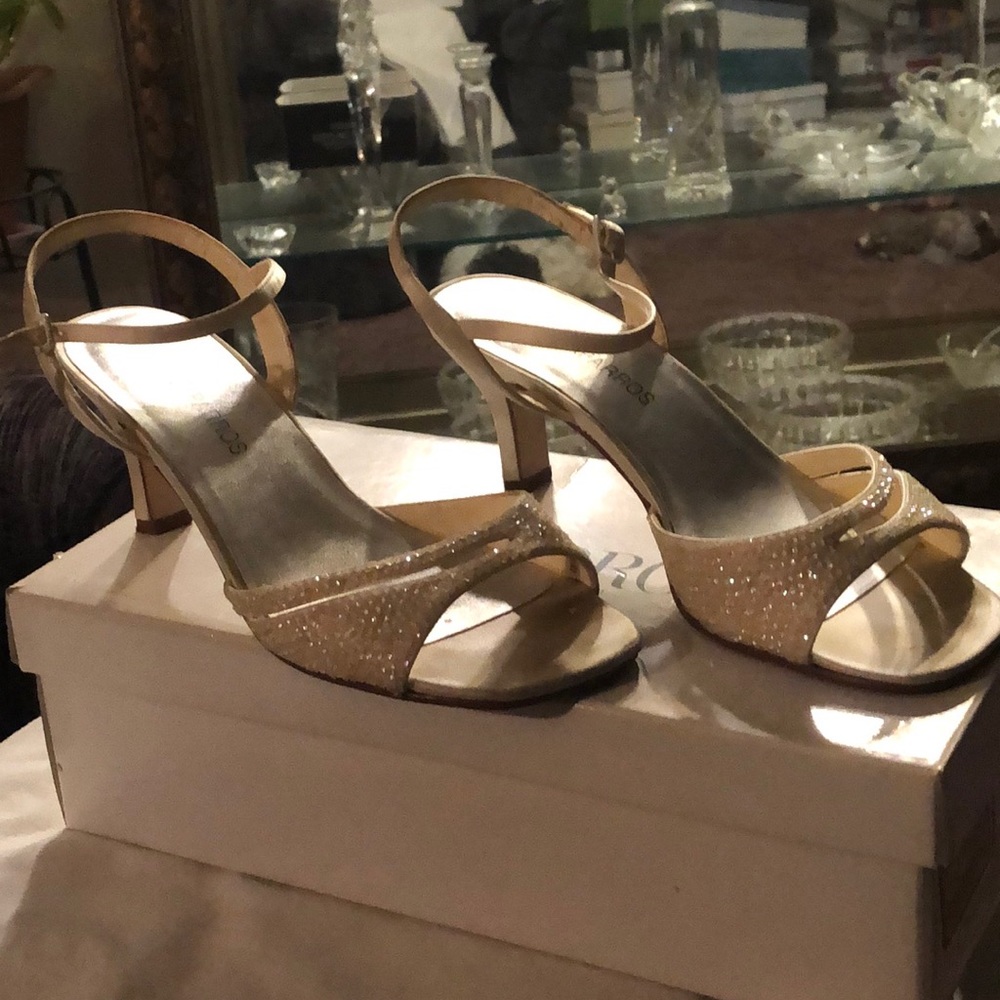 Shoe - Picture 2 of 2